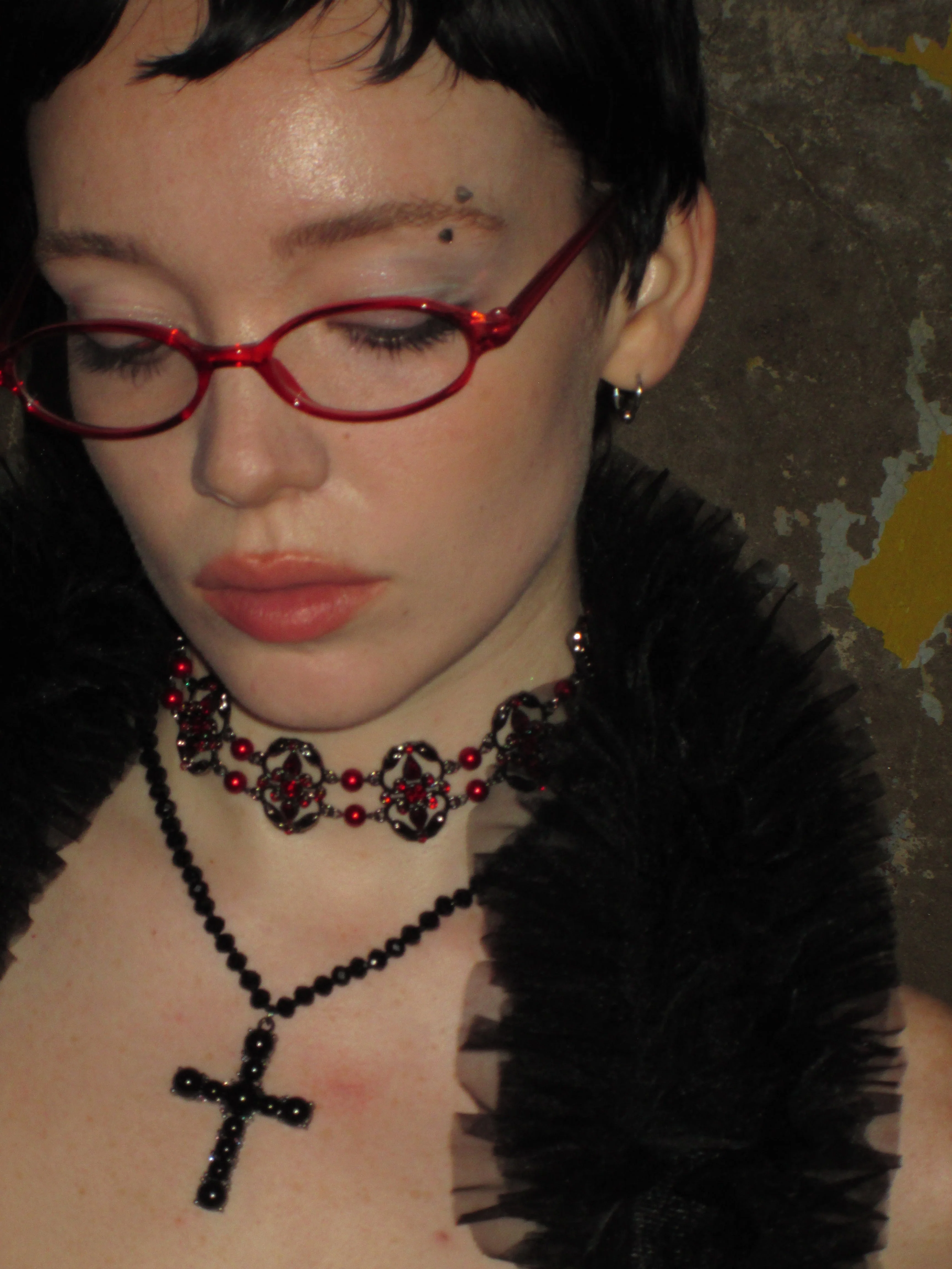 Red Glasses - Image 4