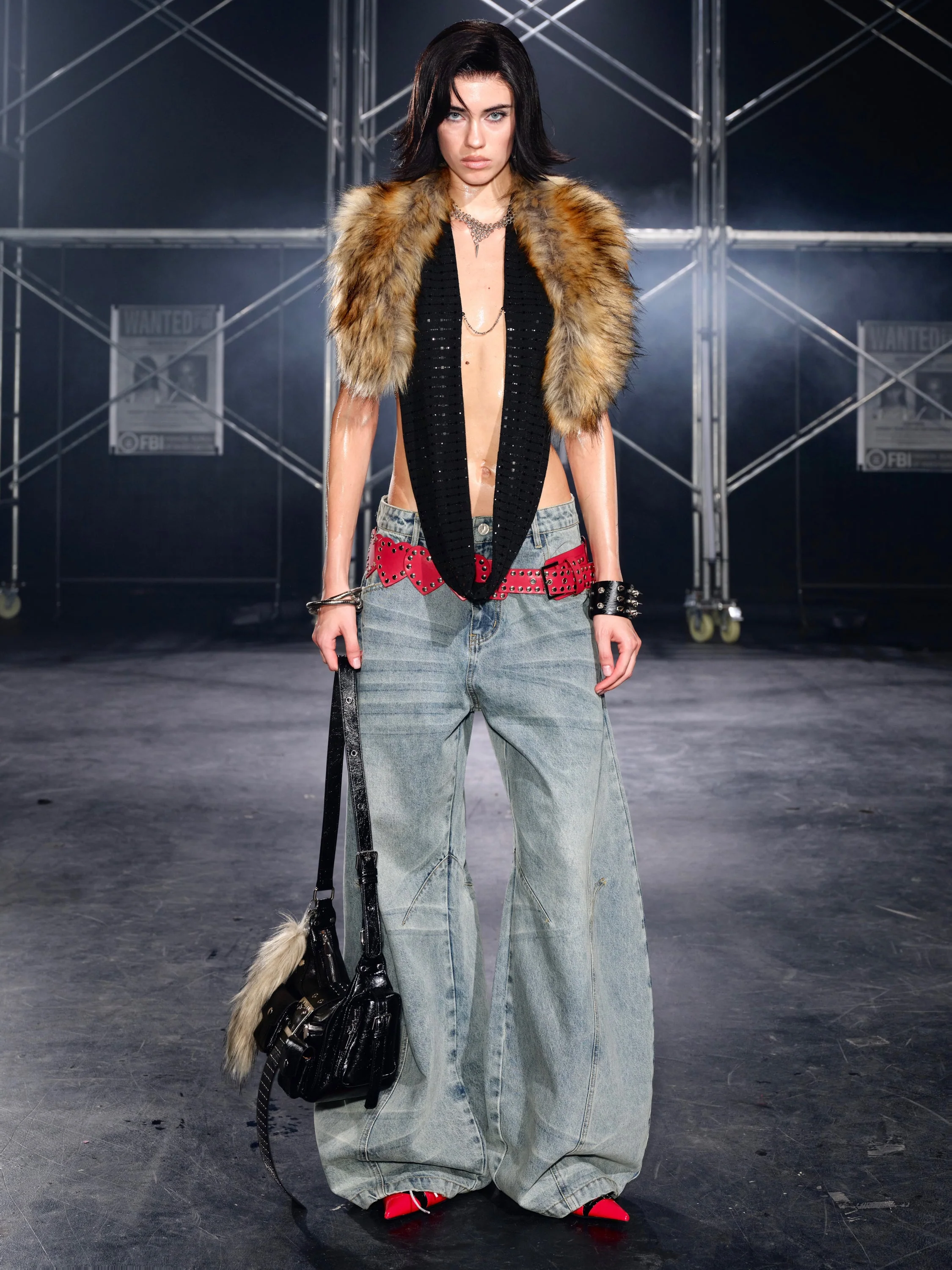 Structured Light Wash Baggy Jeans - Image 4
