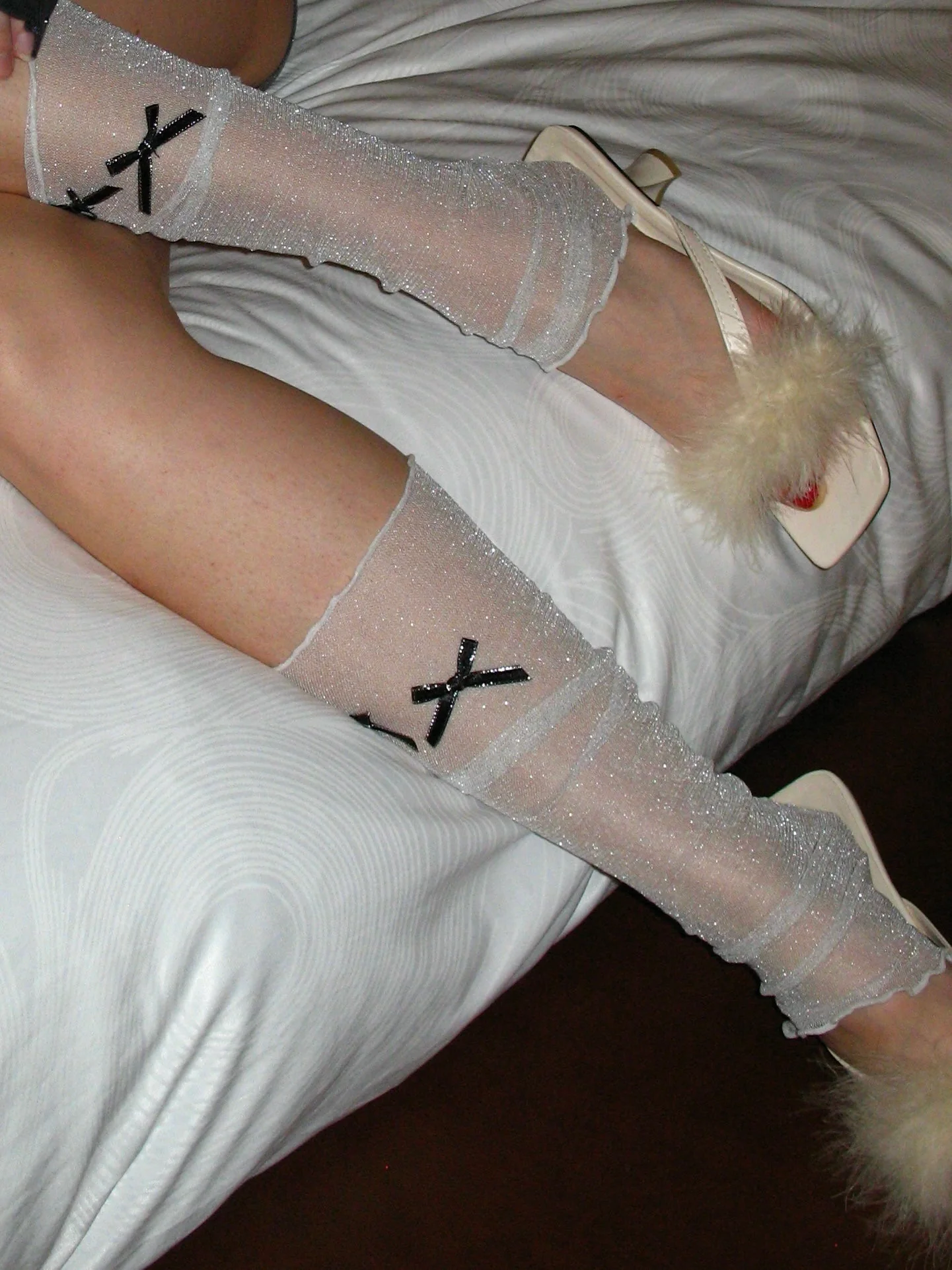 French Bow Sheer Glitter Calf Warmers - Image 7