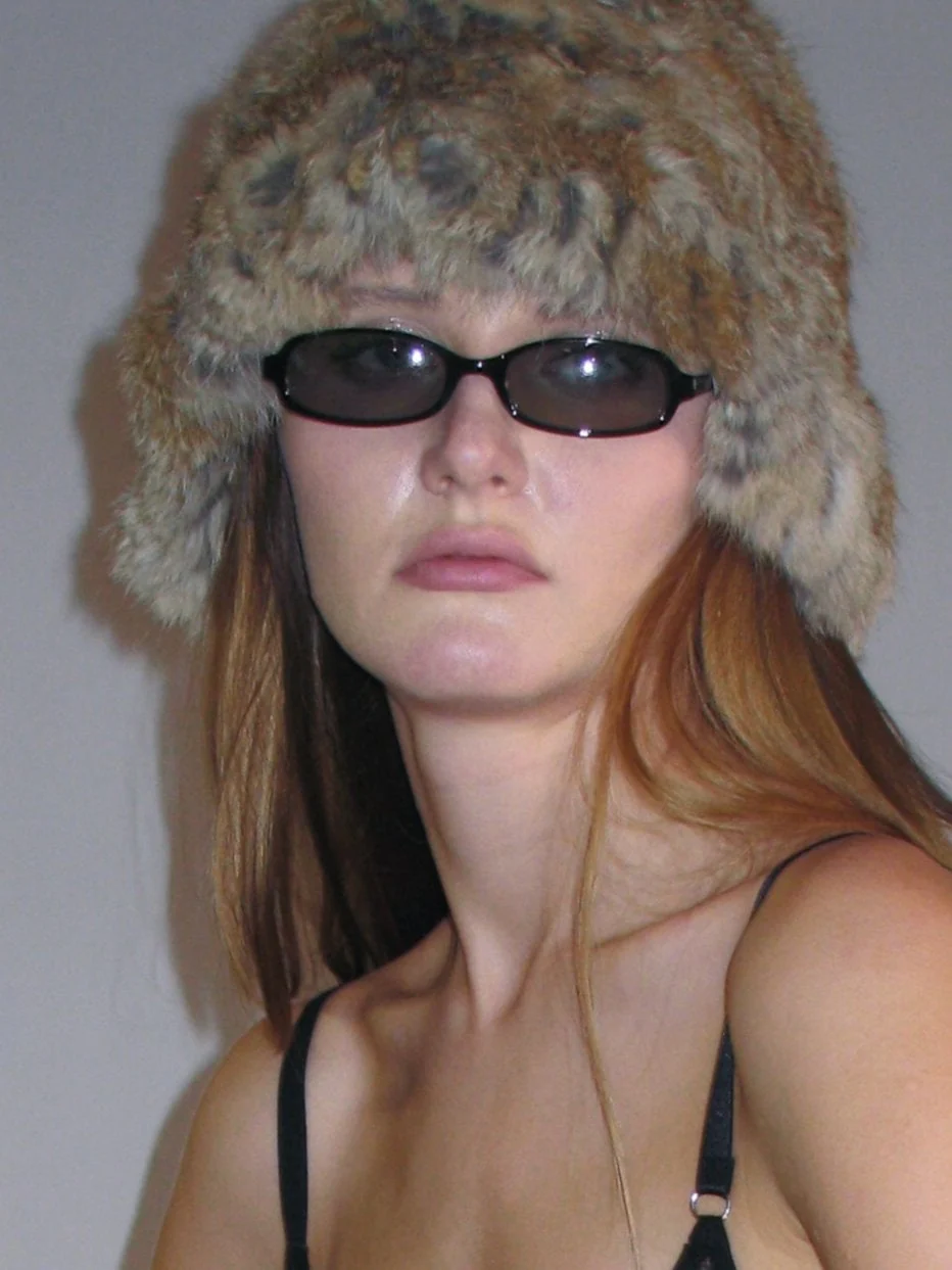 Gray Gradient Lenses Glasses - Image 3