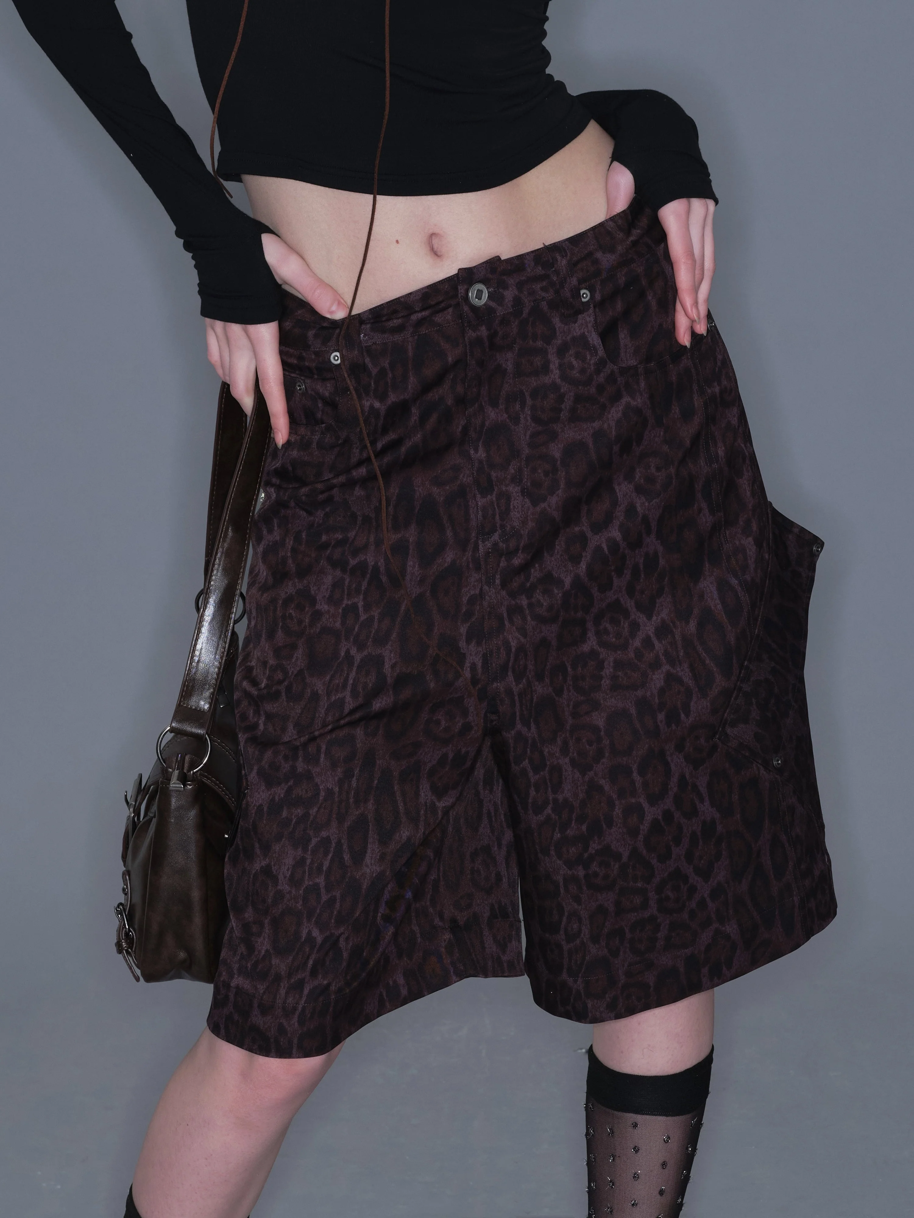 Leopard Print Cropped Wide-Leg Pants - Image 9