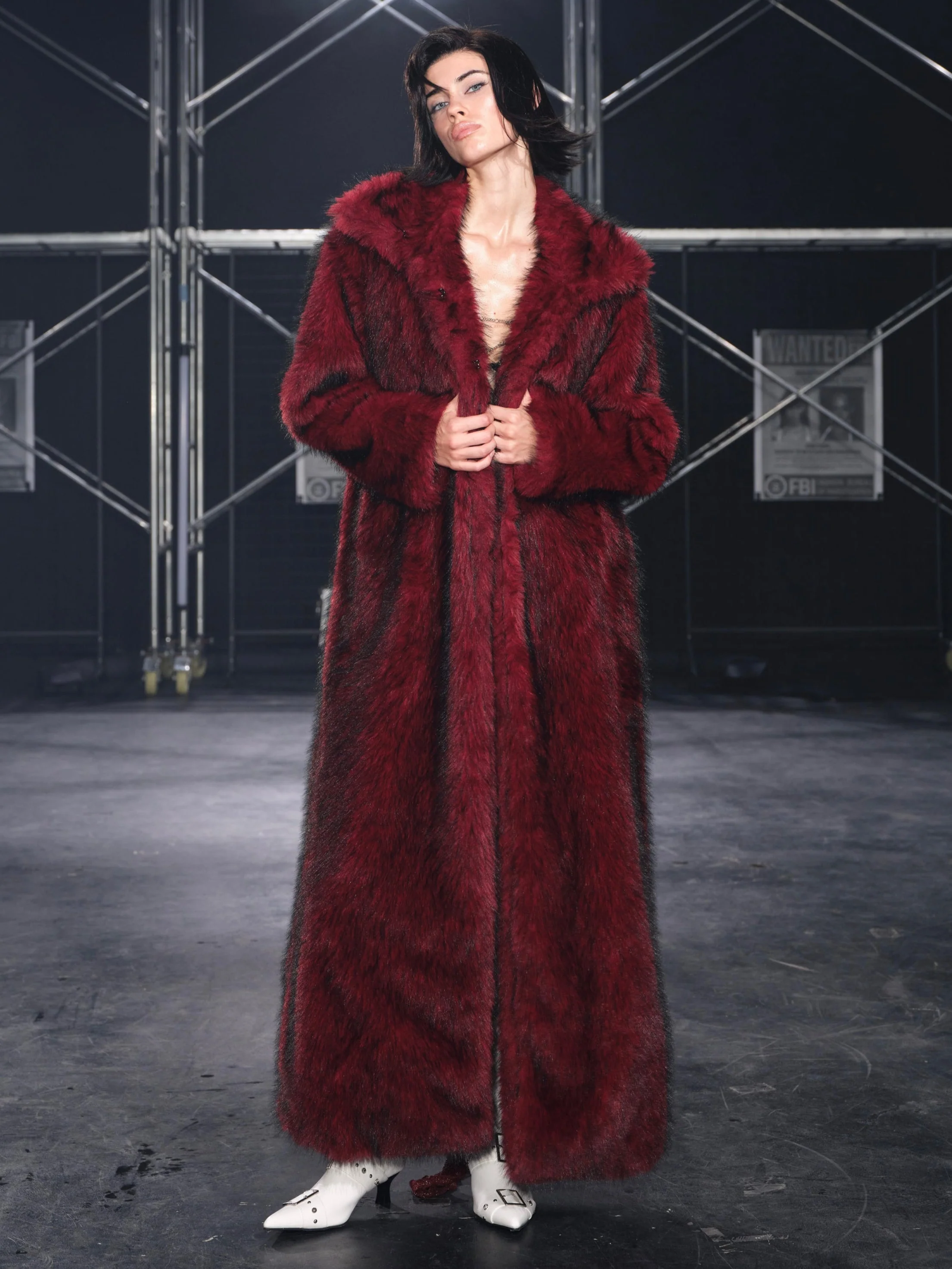 Nyra Oversized Faux Fur Coat Red - Image 5