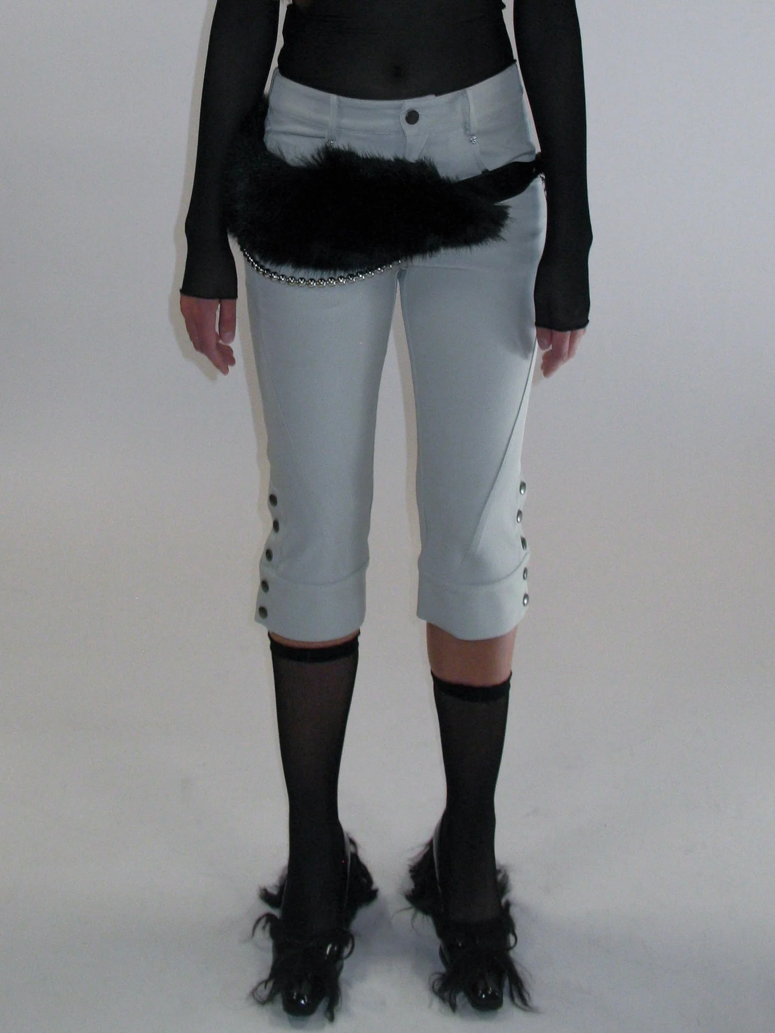 Side Button Capri Pants/ White - Image 6