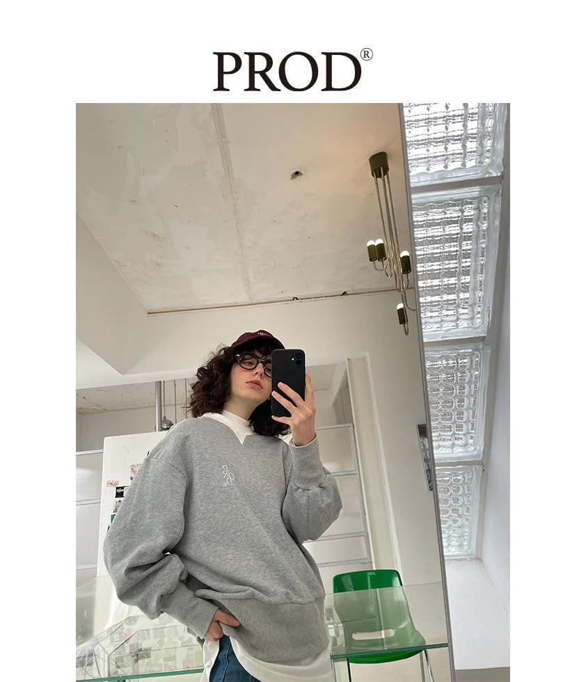 Loose Fit Ribbed Crewneck Sweatshirt with White Neckline / Melange Gray - Image 3